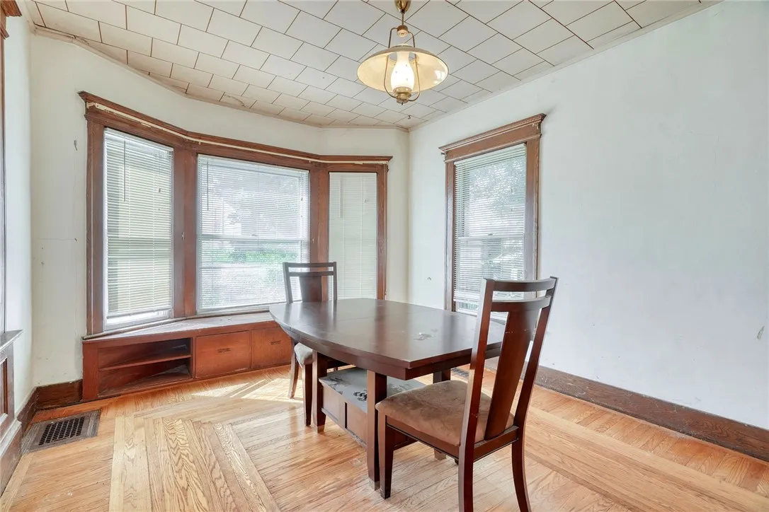 1021 Gravel Road, Webster, New York 14580, Webster, New York 14580, 3 Bedrooms Bedrooms, 7 Rooms Rooms,1 BathroomBathrooms,Residential,Closed,1021 Gravel Road, Webster, New York 14580,0,R1638142