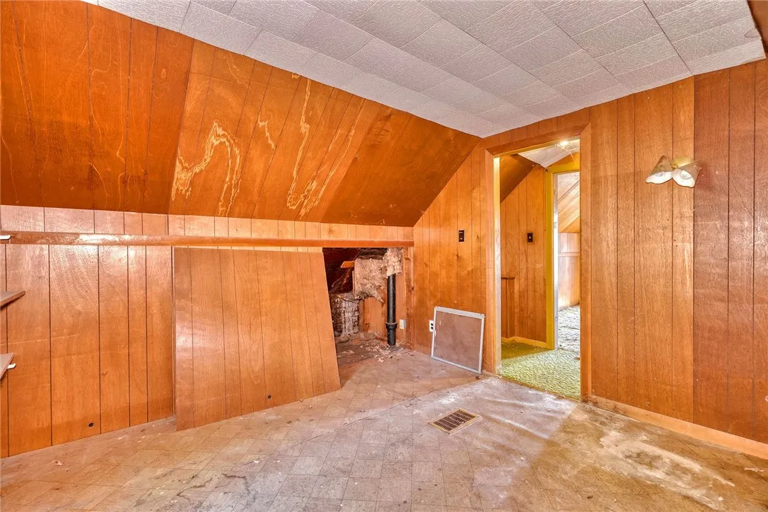 1021 Gravel Road, Webster, New York 14580, Webster, New York 14580, 3 Bedrooms Bedrooms, 7 Rooms Rooms,1 BathroomBathrooms,Residential,Closed,1021 Gravel Road, Webster, New York 14580,0,R1638142