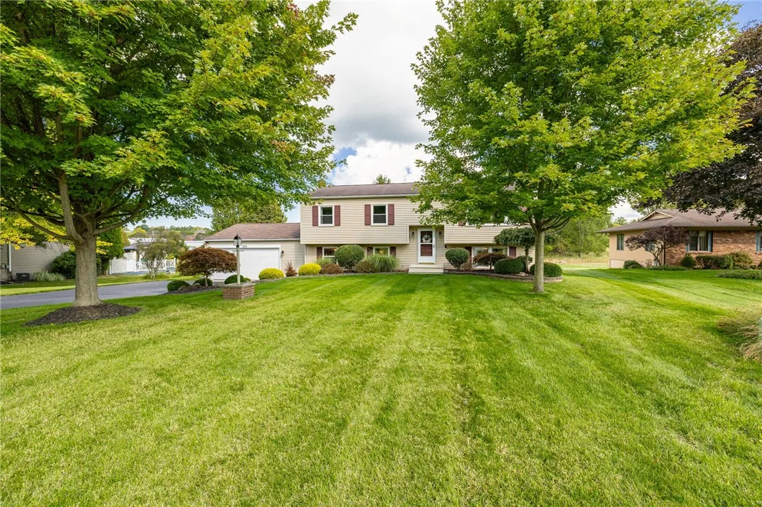 300 Pine Boulevard, Arcadia, New York 14513, Arcadia, New York 14513, 4 Bedrooms Bedrooms, 7 Rooms Rooms,2 BathroomsBathrooms,Residential,Closed,300 Pine Boulevard, Arcadia, New York 14513,0,R1637658