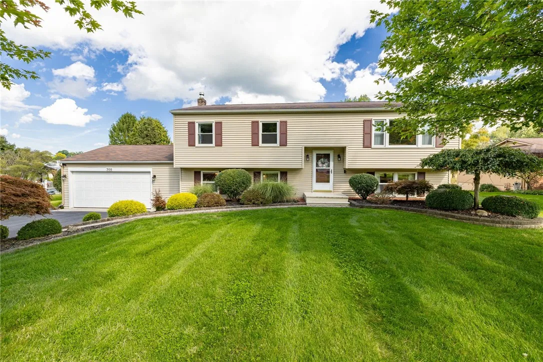 300 Pine Boulevard, Arcadia, New York 14513, Arcadia, New York 14513, 4 Bedrooms Bedrooms, 7 Rooms Rooms,2 BathroomsBathrooms,Residential,Closed,300 Pine Boulevard, Arcadia, New York 14513,0,R1637658