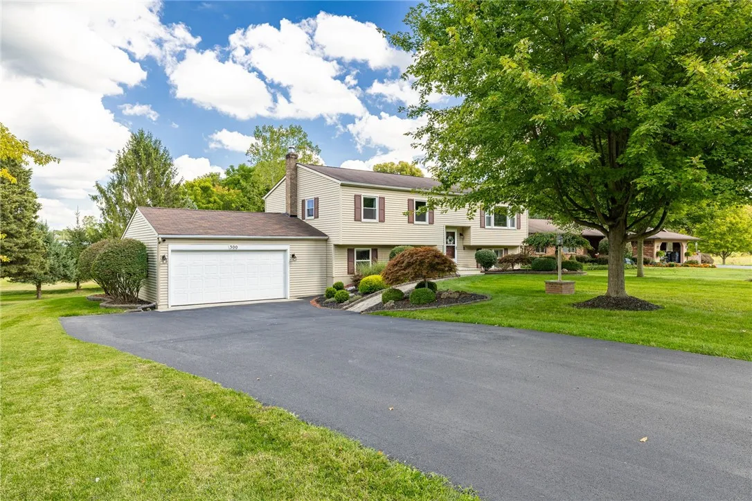 300 Pine Boulevard, Arcadia, New York 14513, Arcadia, New York 14513, 4 Bedrooms Bedrooms, 7 Rooms Rooms,2 BathroomsBathrooms,Residential,Closed,300 Pine Boulevard, Arcadia, New York 14513,0,R1637658