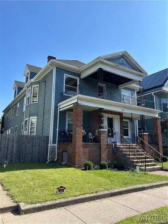 352 Auburn Avenue 1, Buffalo, New York 14213, Buffalo, New York 14213, 3 Bedrooms Bedrooms, ,1 BathroomBathrooms,Residential Lease,For Rent,352 Auburn Avenue 1, Buffalo, New York 14213,0,B1638019