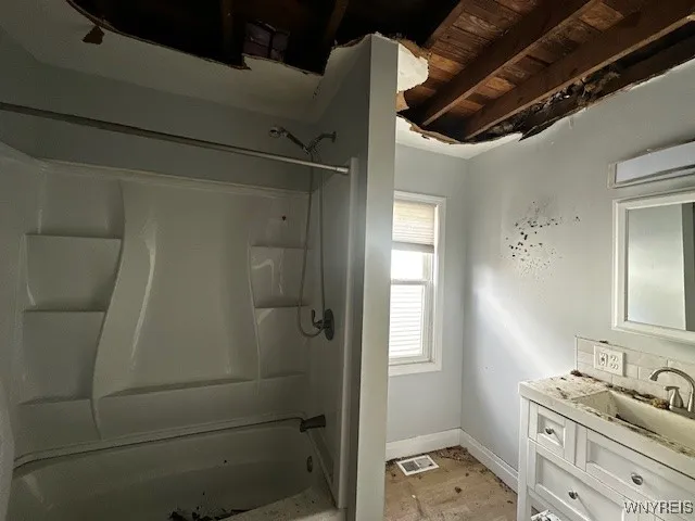 611 Marilla Street, Buffalo, New York 14220, Buffalo, New York 14220, 3 Bedrooms Bedrooms, 8 Rooms Rooms,1 BathroomBathrooms,Residential,Closed,611 Marilla Street, Buffalo, New York 14220,0,B1638252