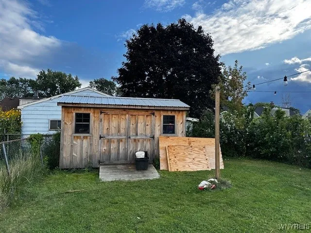 611 Marilla Street, Buffalo, New York 14220, Buffalo, New York 14220, 3 Bedrooms Bedrooms, 8 Rooms Rooms,1 BathroomBathrooms,Residential,Closed,611 Marilla Street, Buffalo, New York 14220,0,B1638252