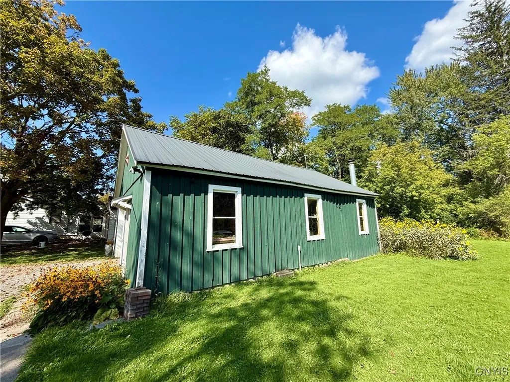 2594 School Street, Cazenovia, New York 13122, Cazenovia, New York 13122, 2 Bedrooms Bedrooms, 9 Rooms Rooms,1 BathroomBathrooms,Residential,Closed,2594 School Street, Cazenovia, New York 13122,0,S1637482