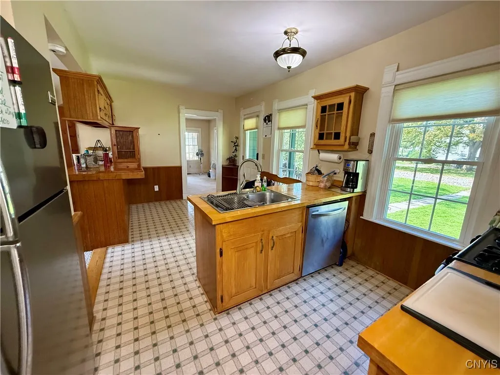 2594 School Street, Cazenovia, New York 13122, Cazenovia, New York 13122, 2 Bedrooms Bedrooms, 9 Rooms Rooms,1 BathroomBathrooms,Residential,Closed,2594 School Street, Cazenovia, New York 13122,0,S1637482