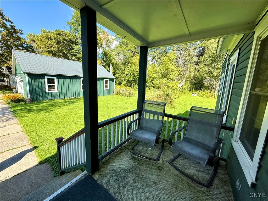 Side porch