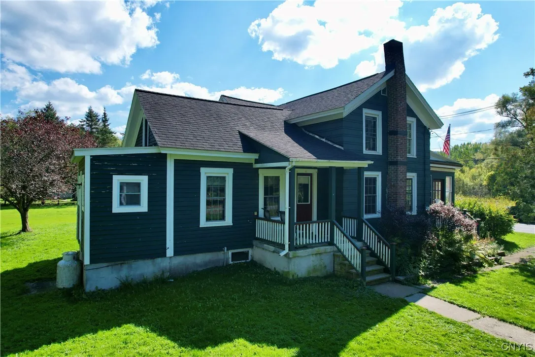 2594 School Street, Cazenovia, New York 13122, Cazenovia, New York 13122, 2 Bedrooms Bedrooms, 9 Rooms Rooms,1 BathroomBathrooms,Residential,Closed,2594 School Street, Cazenovia, New York 13122,0,S1637482