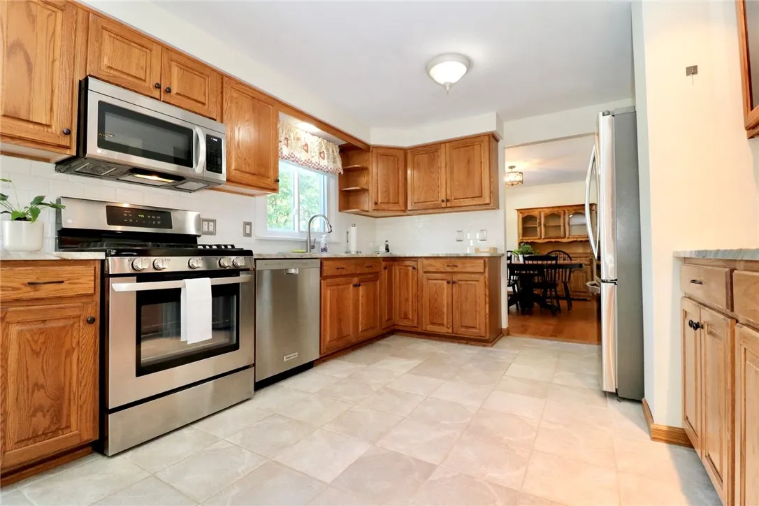 64 Coleman Avenue, Ogden, New York 14559, Ogden, New York 14559, 4 Bedrooms Bedrooms, 7 Rooms Rooms,2 BathroomsBathrooms,Residential,Closed,64 Coleman Avenue, Ogden, New York 14559,0,R1637707