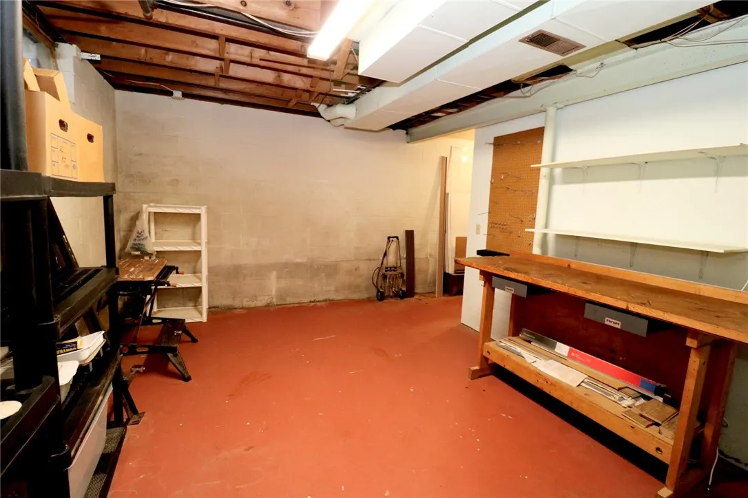 64 Coleman Avenue, Ogden, New York 14559, Ogden, New York 14559, 4 Bedrooms Bedrooms, 7 Rooms Rooms,2 BathroomsBathrooms,Residential,Closed,64 Coleman Avenue, Ogden, New York 14559,0,R1637707