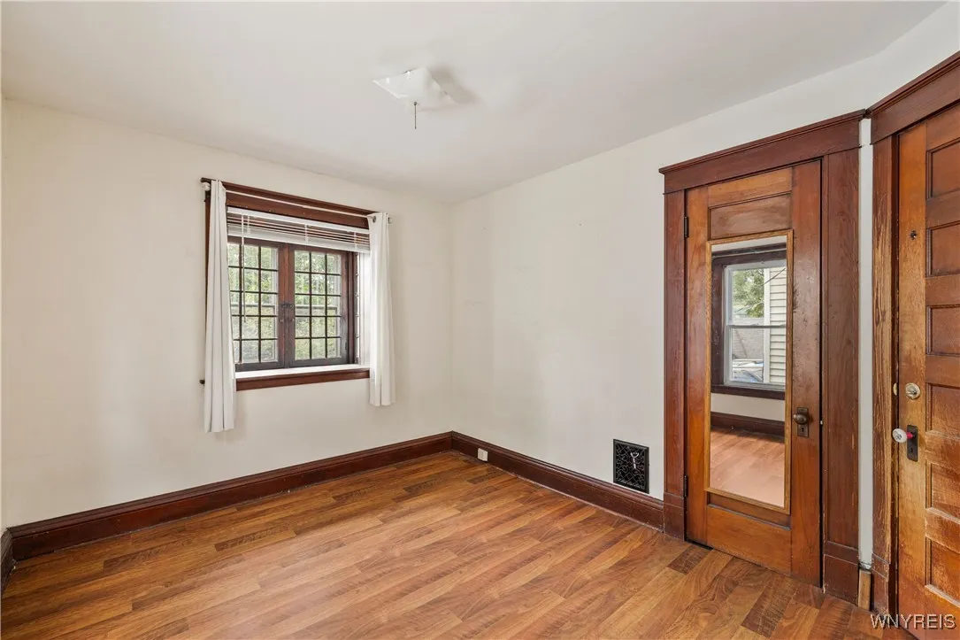 601 Spruce Avenue, Niagara Falls, New York 14301, Niagara Falls, New York 14301, 4 Bedrooms Bedrooms, 11 Rooms Rooms,3 BathroomsBathrooms,Residential,Closed,601 Spruce Avenue, Niagara Falls, New York 14301,0,B1638033