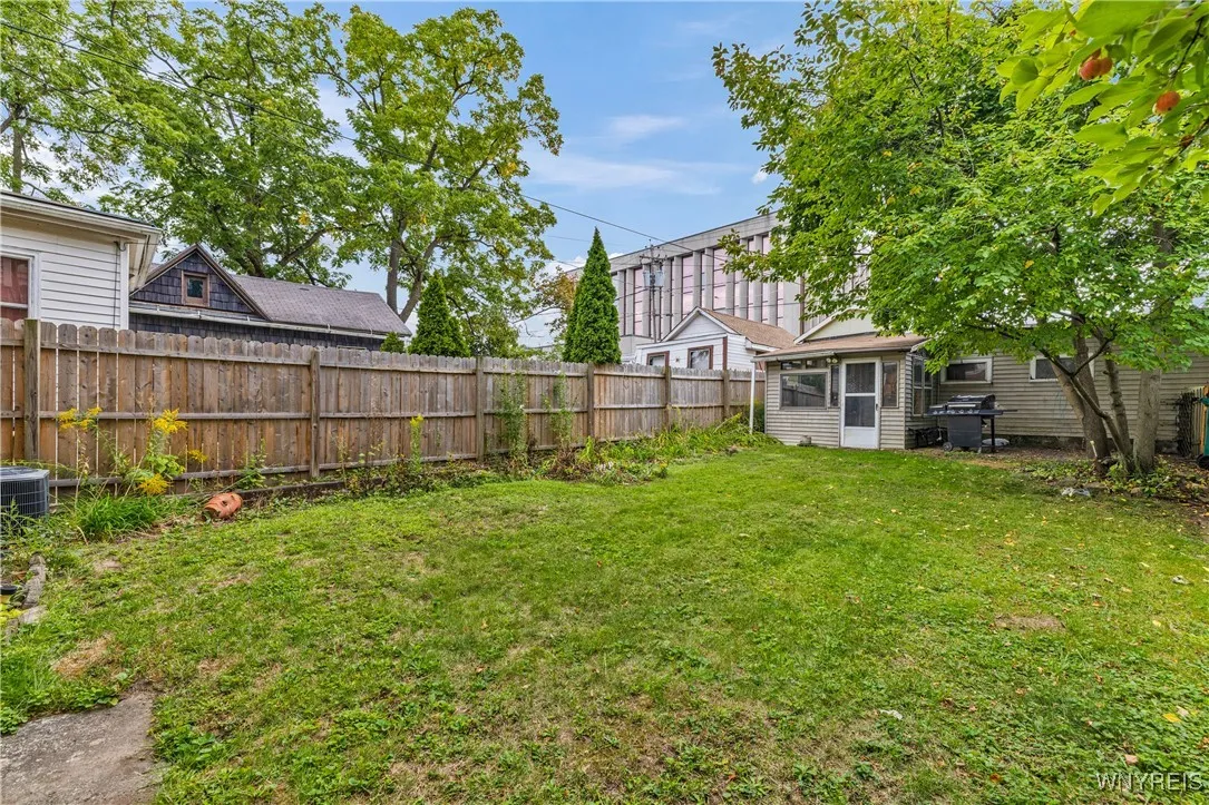 601 Spruce Avenue, Niagara Falls, New York 14301, Niagara Falls, New York 14301, 4 Bedrooms Bedrooms, 11 Rooms Rooms,3 BathroomsBathrooms,Residential,Closed,601 Spruce Avenue, Niagara Falls, New York 14301,0,B1638033