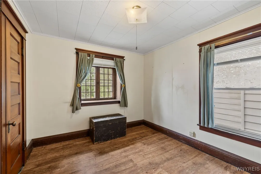 601 Spruce Avenue, Niagara Falls, New York 14301, Niagara Falls, New York 14301, 4 Bedrooms Bedrooms, 11 Rooms Rooms,3 BathroomsBathrooms,Residential,Closed,601 Spruce Avenue, Niagara Falls, New York 14301,0,B1638033