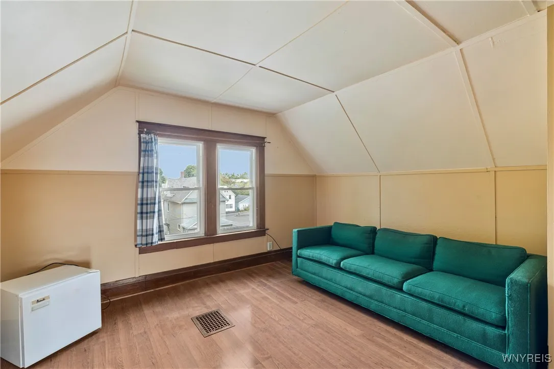 601 Spruce Avenue, Niagara Falls, New York 14301, Niagara Falls, New York 14301, 4 Bedrooms Bedrooms, 11 Rooms Rooms,3 BathroomsBathrooms,Residential,Closed,601 Spruce Avenue, Niagara Falls, New York 14301,0,B1638033