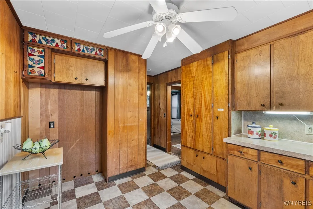 601 Spruce Avenue, Niagara Falls, New York 14301, Niagara Falls, New York 14301, 4 Bedrooms Bedrooms, 11 Rooms Rooms,3 BathroomsBathrooms,Residential,Closed,601 Spruce Avenue, Niagara Falls, New York 14301,0,B1638033