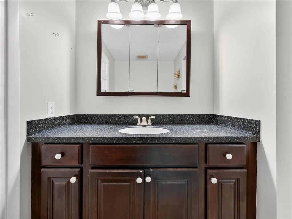 809 Westage At The Harbor, Irondequoit, New York 1, Irondequoit, New York 14617, 2 Bedrooms Bedrooms, 5 Rooms Rooms,1 BathroomBathrooms,Residential,For Sale,809 Westage At The Harbor, Irondequoit, New York 1,0,R1638211