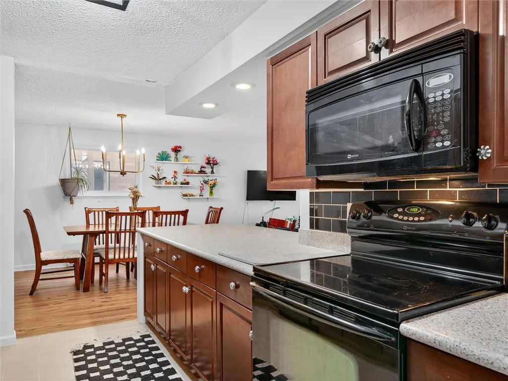 809 Westage At The Harbor, Irondequoit, New York 1, Irondequoit, New York 14617, 2 Bedrooms Bedrooms, 5 Rooms Rooms,1 BathroomBathrooms,Residential,For Sale,809 Westage At The Harbor, Irondequoit, New York 1,0,R1638211