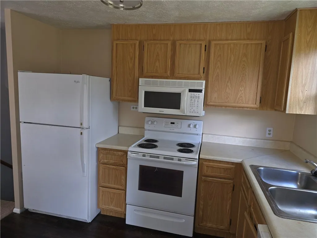 129 Covered Wagon, Henrietta, New York 14586, Henrietta, New York 14586, 3 Bedrooms Bedrooms, 6 Rooms Rooms,2 BathroomsBathrooms,Residential Lease,Closed,129 Covered Wagon, Henrietta, New York 14586,0,R1637754