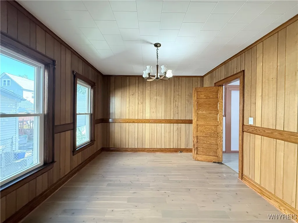 37 Alsace Avenue, Buffalo, New York 14220, Buffalo, New York 14220, 6 Bedrooms Bedrooms, 8 Rooms Rooms,2 BathroomsBathrooms,Residential,For Sale,37 Alsace Avenue, Buffalo, New York 14220,0,B1637848