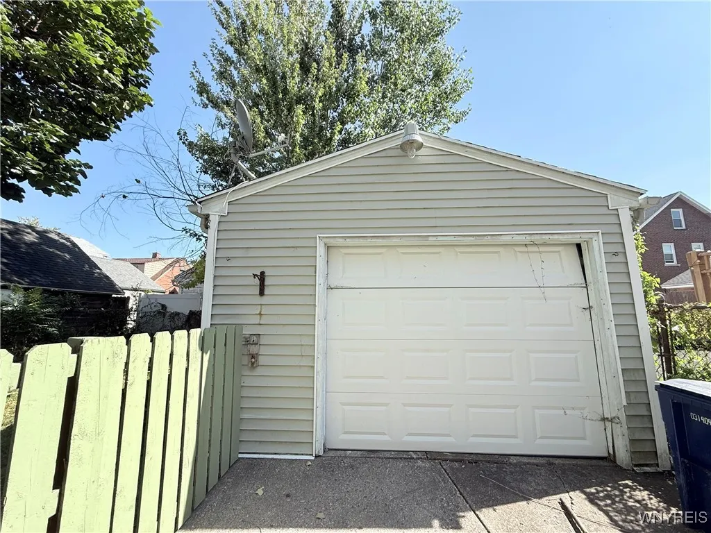 37 Alsace Avenue, Buffalo, New York 14220, Buffalo, New York 14220, 6 Bedrooms Bedrooms, 8 Rooms Rooms,2 BathroomsBathrooms,Residential,For Sale,37 Alsace Avenue, Buffalo, New York 14220,0,B1637848