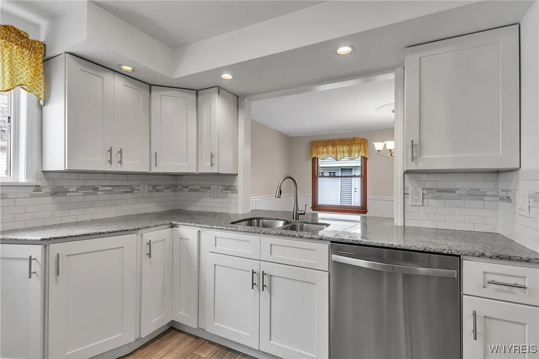 216 Coventry Road, Tonawanda, New York 14217, Tonawanda, New York 14217, 4 Bedrooms Bedrooms, 8 Rooms Rooms,2 BathroomsBathrooms,Residential,Closed,216 Coventry Road, Tonawanda, New York 14217,0,B1638157