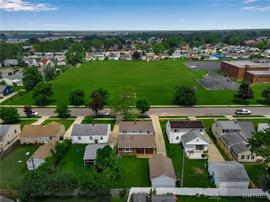 216 Coventry Road, Tonawanda, New York 14217, Tonawanda, New York 14217, 4 Bedrooms Bedrooms, 8 Rooms Rooms,2 BathroomsBathrooms,Residential,Closed,216 Coventry Road, Tonawanda, New York 14217,0,B1638157
