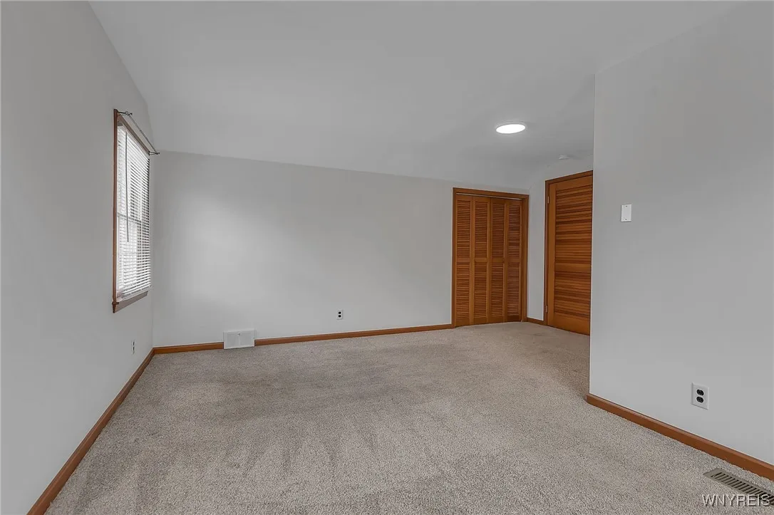 216 Coventry Road, Tonawanda, New York 14217, Tonawanda, New York 14217, 4 Bedrooms Bedrooms, 8 Rooms Rooms,2 BathroomsBathrooms,Residential,Closed,216 Coventry Road, Tonawanda, New York 14217,0,B1638157
