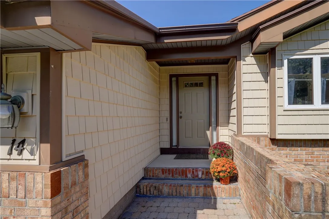 14 Old Winding Lane, Perinton, New York 14450, Perinton, New York 14450, 2 Bedrooms Bedrooms, 6 Rooms Rooms,2 BathroomsBathrooms,Residential,Closed,14 Old Winding Lane, Perinton, New York 14450,0,R1628974