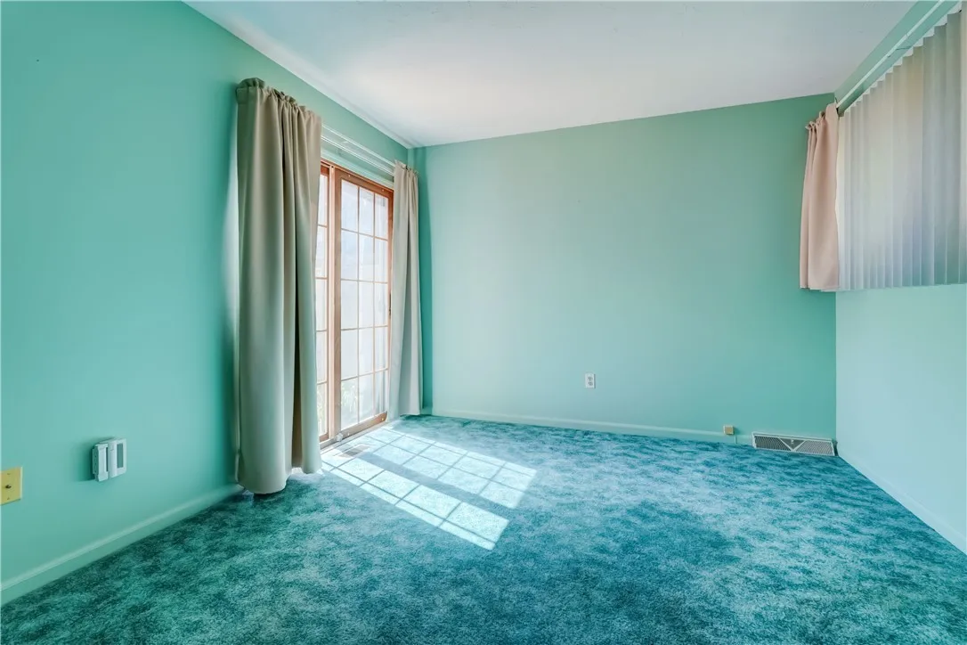 14 Old Winding Lane, Perinton, New York 14450, Perinton, New York 14450, 2 Bedrooms Bedrooms, 6 Rooms Rooms,2 BathroomsBathrooms,Residential,Closed,14 Old Winding Lane, Perinton, New York 14450,0,R1628974