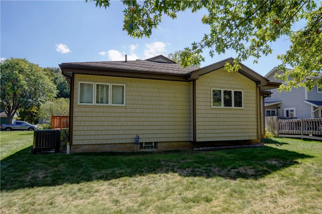 14 Old Winding Lane, Perinton, New York 14450, Perinton, New York 14450, 2 Bedrooms Bedrooms, 6 Rooms Rooms,2 BathroomsBathrooms,Residential,Closed,14 Old Winding Lane, Perinton, New York 14450,0,R1628974