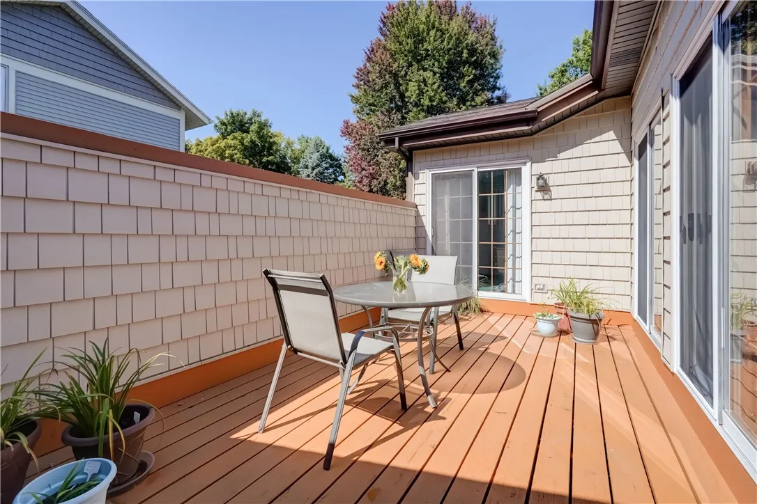 14 Old Winding Lane, Perinton, New York 14450, Perinton, New York 14450, 2 Bedrooms Bedrooms, 6 Rooms Rooms,2 BathroomsBathrooms,Residential,Closed,14 Old Winding Lane, Perinton, New York 14450,0,R1628974