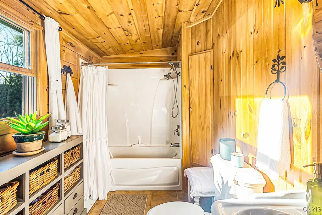 9263 Paris Hill Road, Paris, New York 13456, Paris, New York 13456, 3 Bedrooms Bedrooms, 8 Rooms Rooms,2 BathroomsBathrooms,Residential,Closed,9263 Paris Hill Road, Paris, New York 13456,0,S1637965