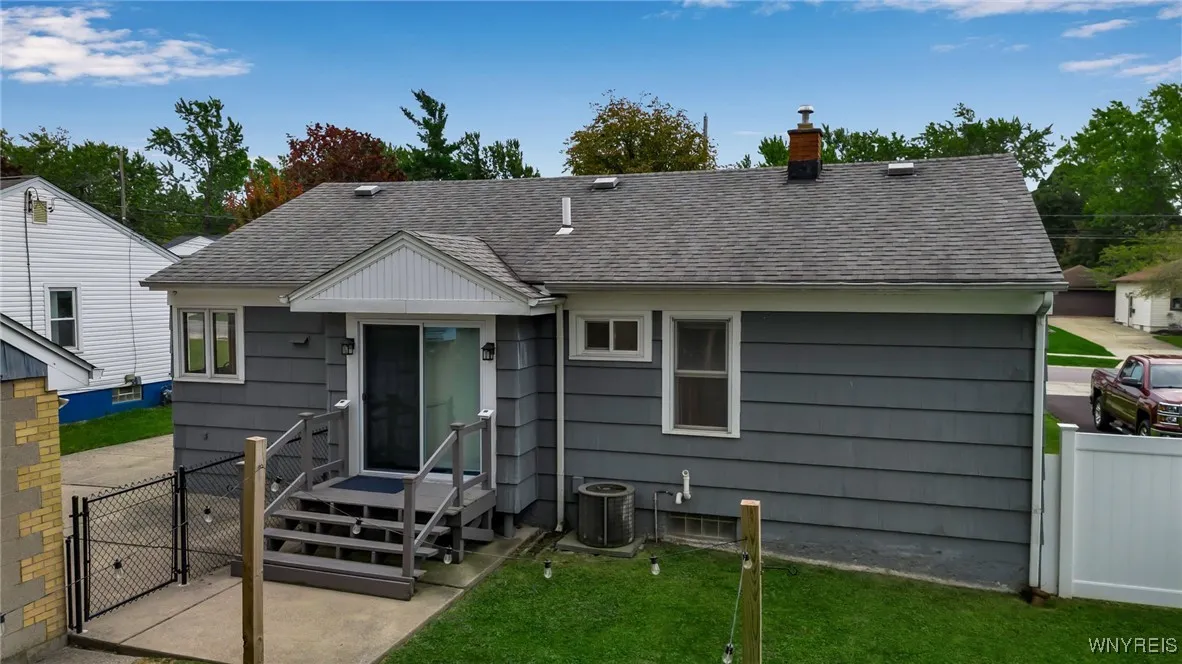152 Burmon Drive, Orchard Park, New York 14127, Orchard Park, New York 14127, 3 Bedrooms Bedrooms, 5 Rooms Rooms,1 BathroomBathrooms,Residential,For Sale,152 Burmon Drive, Orchard Park, New York 14127,0,B1637932