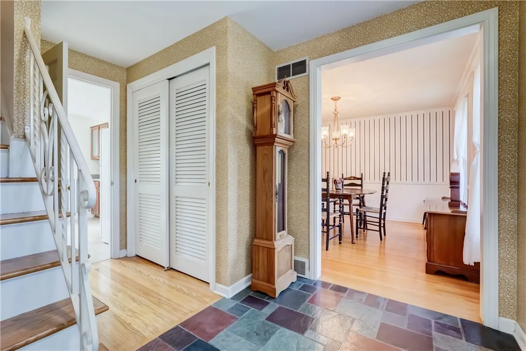 11 Van Cortland Drive, Pittsford, New York 14534, Pittsford, New York 14534, 4 Bedrooms Bedrooms, 8 Rooms Rooms,2 BathroomsBathrooms,Residential,Closed,11 Van Cortland Drive, Pittsford, New York 14534,0,R1625232