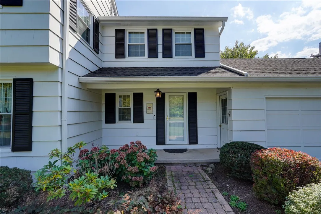 11 Van Cortland Drive, Pittsford, New York 14534, Pittsford, New York 14534, 4 Bedrooms Bedrooms, 8 Rooms Rooms,2 BathroomsBathrooms,Residential,Closed,11 Van Cortland Drive, Pittsford, New York 14534,0,R1625232