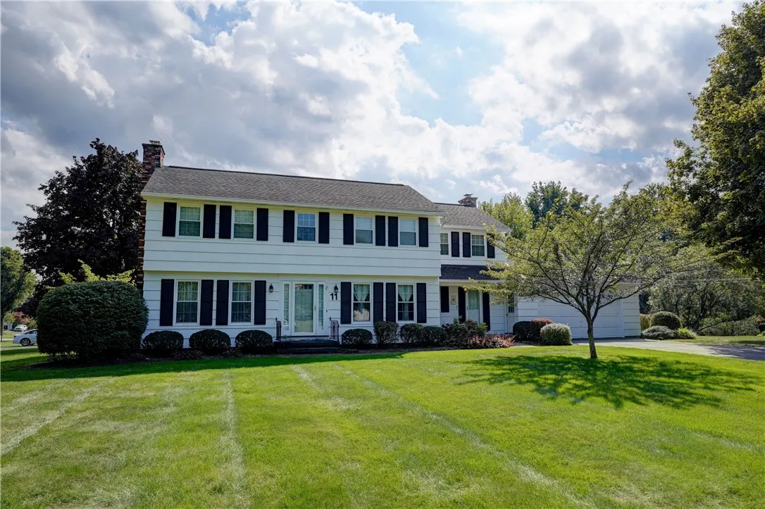 11 Van Cortland Drive, Pittsford, New York 14534, Pittsford, New York 14534, 4 Bedrooms Bedrooms, 8 Rooms Rooms,2 BathroomsBathrooms,Residential,Closed,11 Van Cortland Drive, Pittsford, New York 14534,0,R1625232
