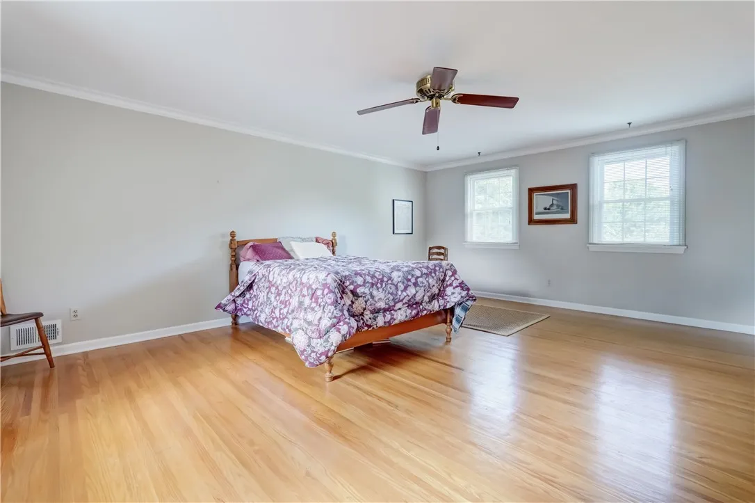 11 Van Cortland Drive, Pittsford, New York 14534, Pittsford, New York 14534, 4 Bedrooms Bedrooms, 8 Rooms Rooms,2 BathroomsBathrooms,Residential,Closed,11 Van Cortland Drive, Pittsford, New York 14534,0,R1625232