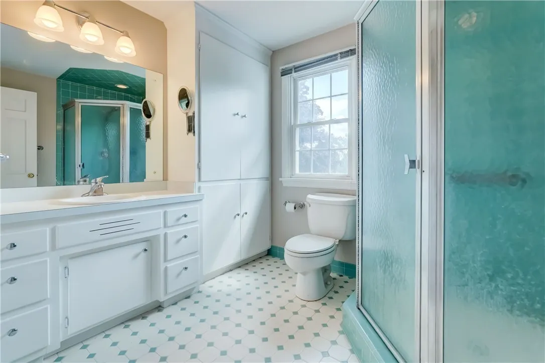 11 Van Cortland Drive, Pittsford, New York 14534, Pittsford, New York 14534, 4 Bedrooms Bedrooms, 8 Rooms Rooms,2 BathroomsBathrooms,Residential,Closed,11 Van Cortland Drive, Pittsford, New York 14534,0,R1625232