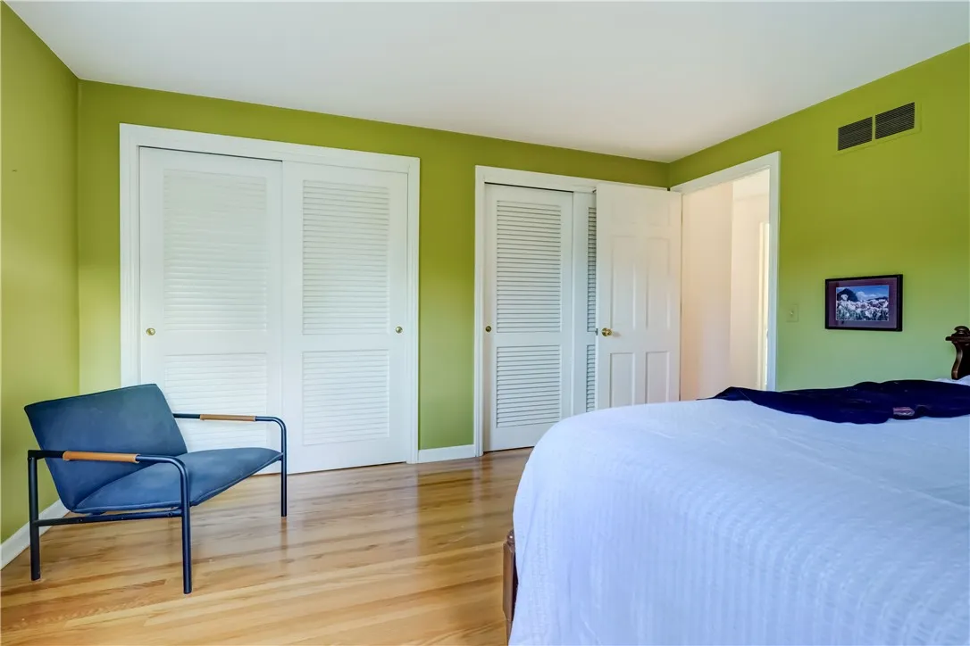 11 Van Cortland Drive, Pittsford, New York 14534, Pittsford, New York 14534, 4 Bedrooms Bedrooms, 8 Rooms Rooms,2 BathroomsBathrooms,Residential,Closed,11 Van Cortland Drive, Pittsford, New York 14534,0,R1625232