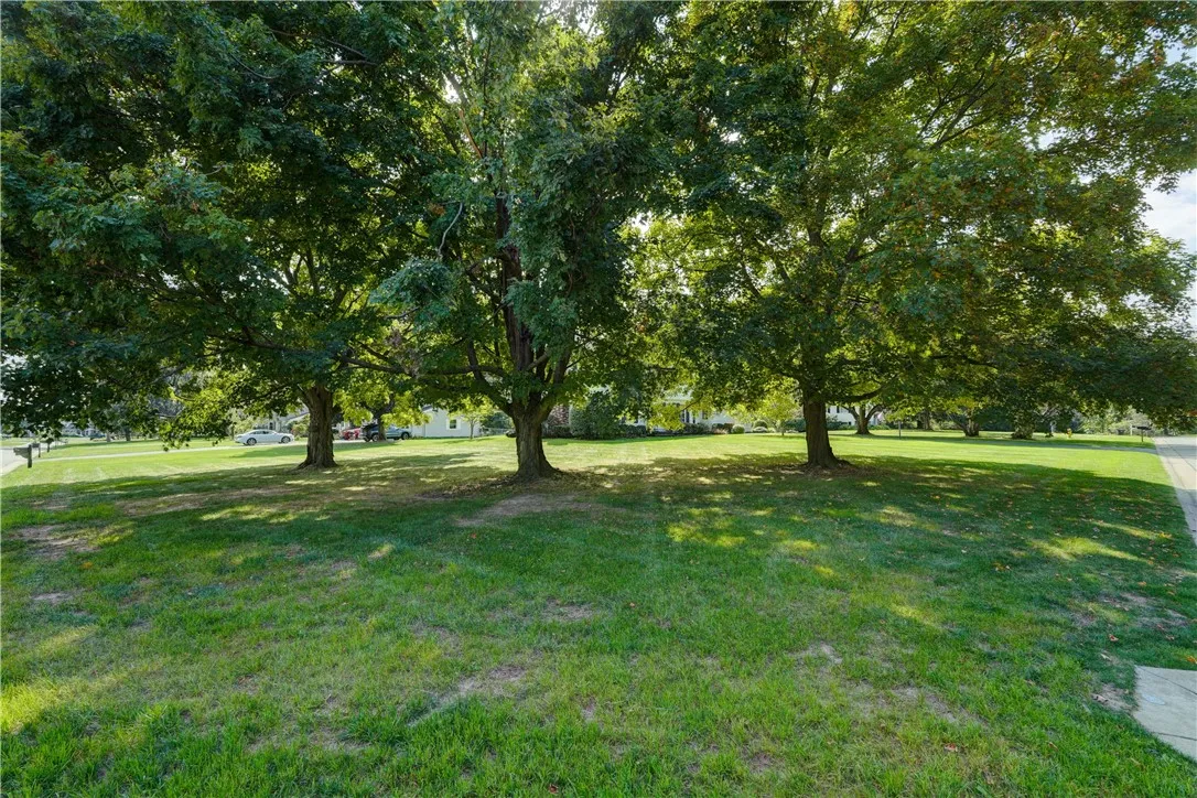 11 Van Cortland Drive, Pittsford, New York 14534, Pittsford, New York 14534, 4 Bedrooms Bedrooms, 8 Rooms Rooms,2 BathroomsBathrooms,Residential,Closed,11 Van Cortland Drive, Pittsford, New York 14534,0,R1625232