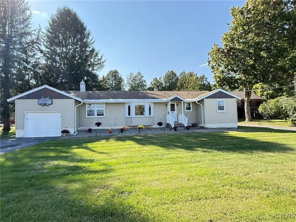 6449 Newport Road, Camillus, New York 13164, Camillus, New York 13164, 3 Bedrooms Bedrooms, 7 Rooms Rooms,1 BathroomBathrooms,Residential,Closed,6449 Newport Road, Camillus, New York 13164,0,S1638070