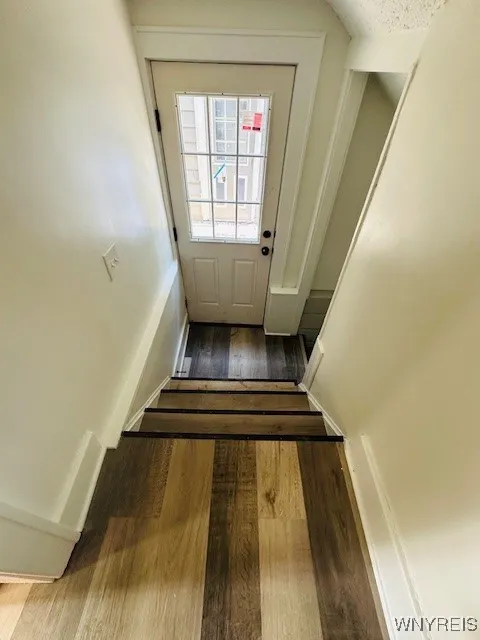 58 Montrose Avenue, Buffalo, New York 14214, Buffalo, New York 14214, 3 Bedrooms Bedrooms, 6 Rooms Rooms,1 BathroomBathrooms,Residential Lease,For Rent,58 Montrose Avenue, Buffalo, New York 14214,0,B1638105