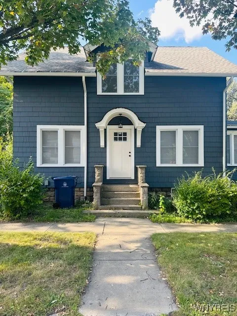 58 Montrose Avenue, Buffalo, New York 14214, Buffalo, New York 14214, 3 Bedrooms Bedrooms, 6 Rooms Rooms,1 BathroomBathrooms,Residential Lease,For Rent,58 Montrose Avenue, Buffalo, New York 14214,0,B1638105