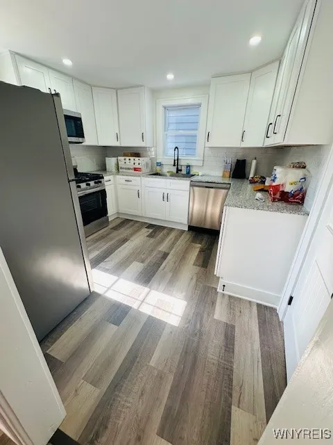 58 Montrose Avenue, Buffalo, New York 14214, Buffalo, New York 14214, 3 Bedrooms Bedrooms, 6 Rooms Rooms,1 BathroomBathrooms,Residential Lease,For Rent,58 Montrose Avenue, Buffalo, New York 14214,0,B1638105