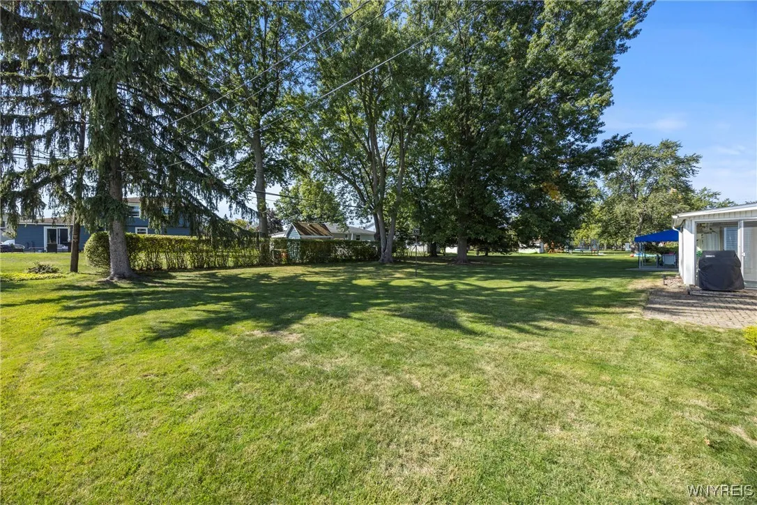 425 Woodward Crescent, West Seneca, New York 14224, West Seneca, New York 14224, 4 Bedrooms Bedrooms, 8 Rooms Rooms,2 BathroomsBathrooms,Residential,For Sale,425 Woodward Crescent, West Seneca, New York 14224,0,B1636992