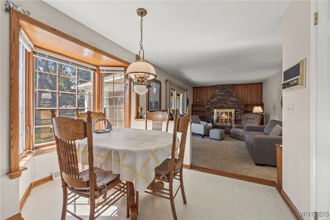 425 Woodward Crescent, West Seneca, New York 14224, West Seneca, New York 14224, 4 Bedrooms Bedrooms, 8 Rooms Rooms,2 BathroomsBathrooms,Residential,For Sale,425 Woodward Crescent, West Seneca, New York 14224,0,B1636992
