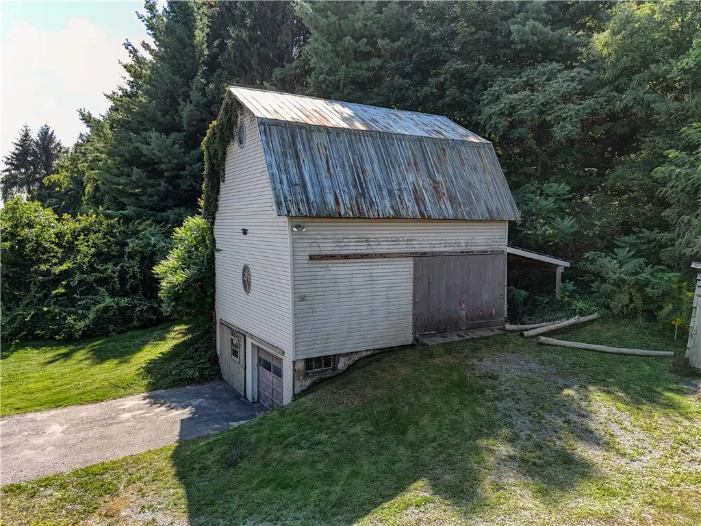 5279 Russell Road, Marion, New York 14505, Marion, New York 14505, 2 Bedrooms Bedrooms, 7 Rooms Rooms,1 BathroomBathrooms,Residential,For Sale,5279 Russell Road, Marion, New York 14505,0,R1637150