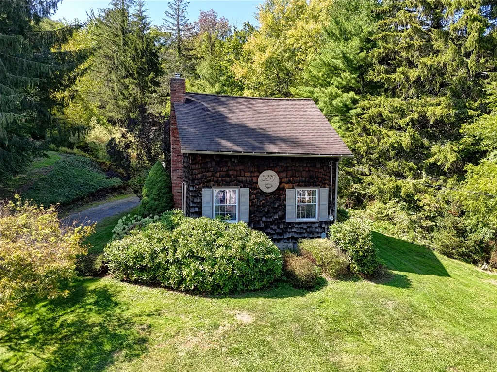 5279 Russell Road, Marion, New York 14505, Marion, New York 14505, 2 Bedrooms Bedrooms, 7 Rooms Rooms,1 BathroomBathrooms,Residential,For Sale,5279 Russell Road, Marion, New York 14505,0,R1637150