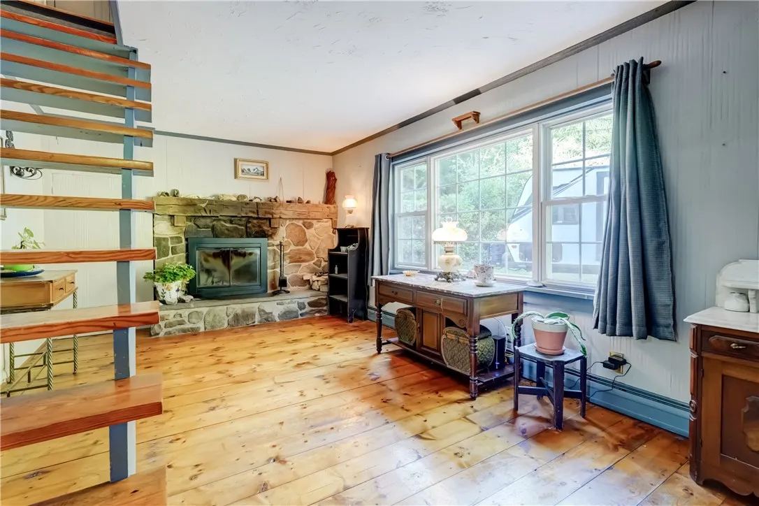 5279 Russell Road, Marion, New York 14505, Marion, New York 14505, 2 Bedrooms Bedrooms, 7 Rooms Rooms,1 BathroomBathrooms,Residential,For Sale,5279 Russell Road, Marion, New York 14505,0,R1637150