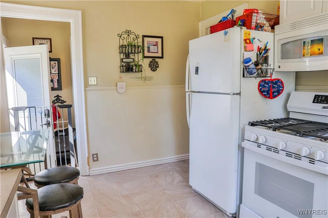 21 Dudley Avenue, Hamburg, New York 14075, Hamburg, New York 14075, 3 Bedrooms Bedrooms, 9 Rooms Rooms,1 BathroomBathrooms,Residential,For Sale,21 Dudley Avenue, Hamburg, New York 14075,0,B1638035